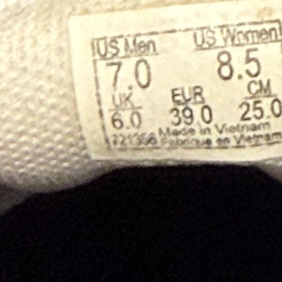 Sailor Moon x Vans ComfyCush Slip-On Sneakers (Rare!) - Picture 9 of 9